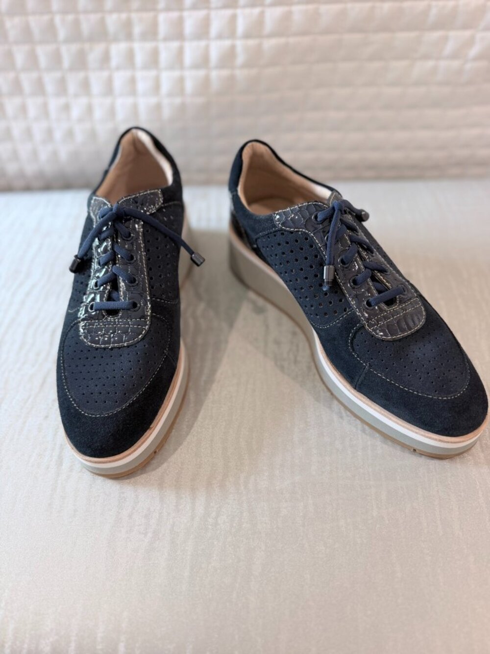 NWOT DONALD PLINER 6.5 Navy Blue Suede Perforated Patent Mock-Croc Sneakers